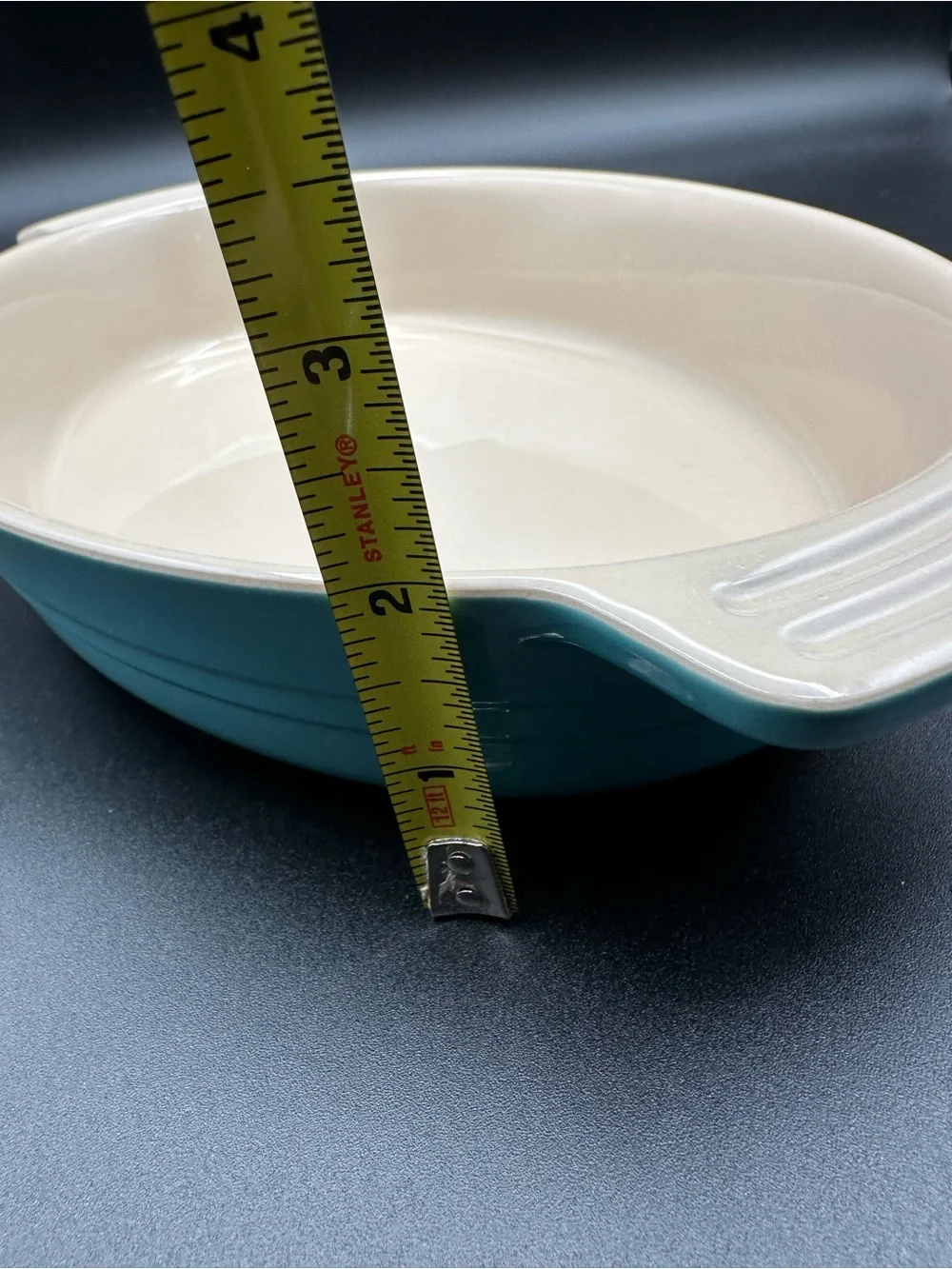 Le Creuset Caribbean Stoneware Oval Baker – NWOT, Cream Interior, Excellent Cond